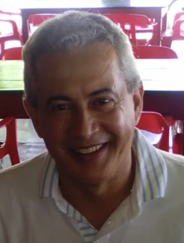 Prof. Alcides Alvear